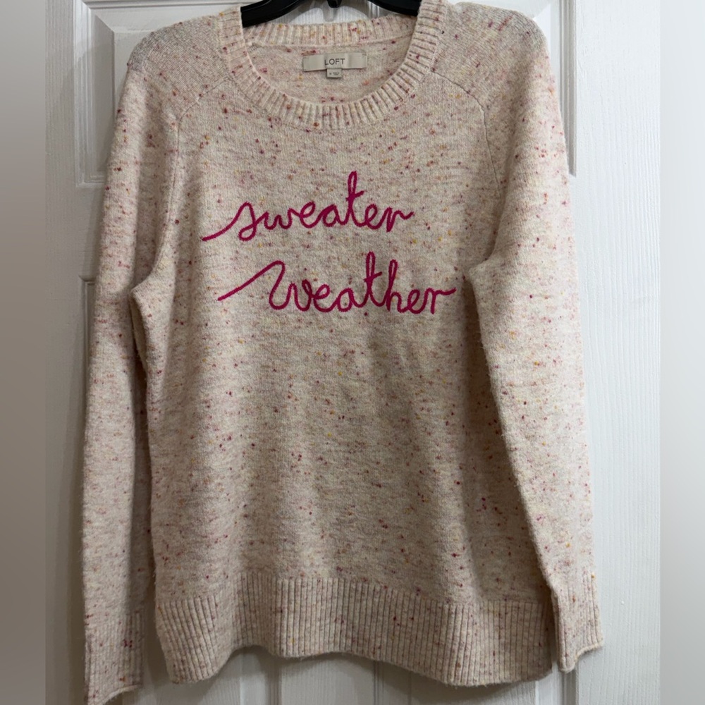 🥳3 for $10 LOFT Speckled Cream Sweater with Pink Script